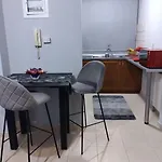 χαίρε, ξεΐνε, παρ' αμμι φιλησεαι Apartmán Tríkala