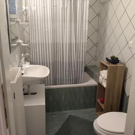 Appartement χαίρε, ξεΐνε, παρ' αμμι φιλησεαι Tríkala