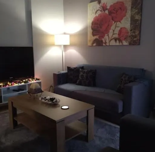 χαίρε, ξεΐνε, παρ' αμμι φιλησεαι Daire